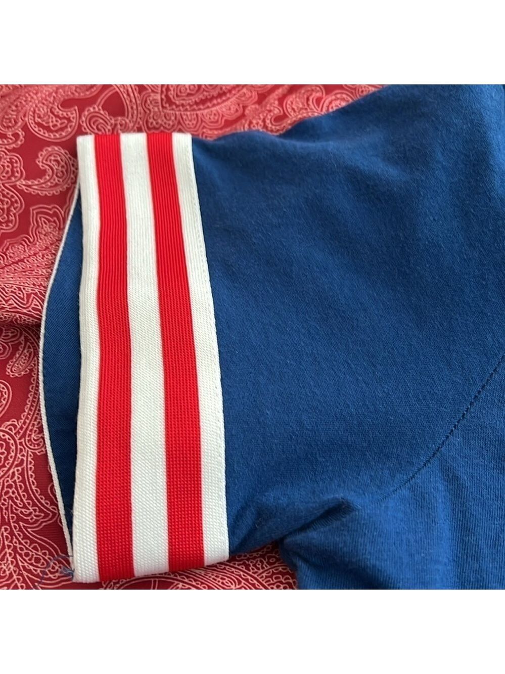 CHICAGO CUBS fan shirt. V-neck. Size medium. Excellent condition - Picture 4 of 8